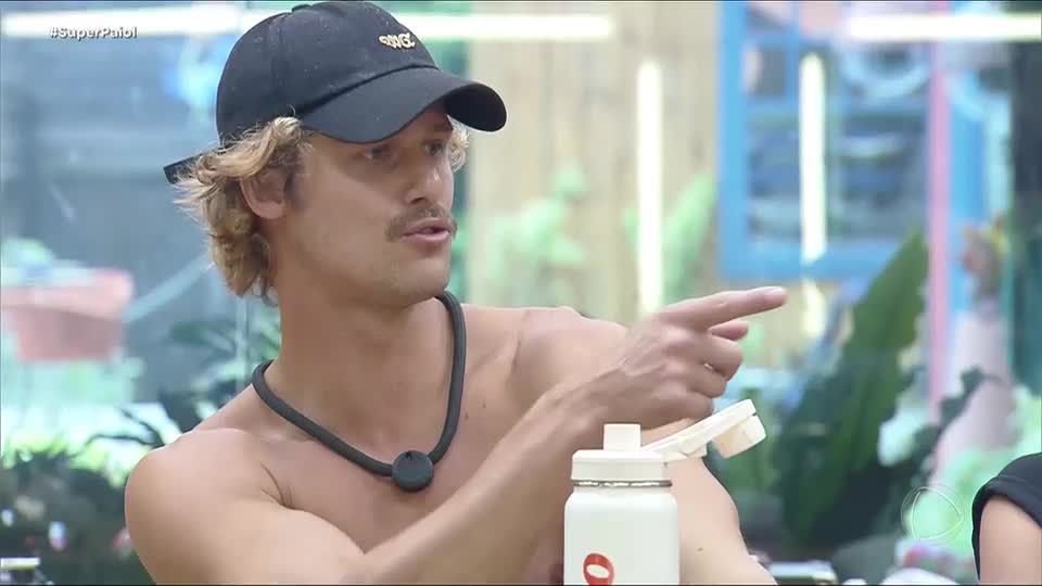 Guerra por limões gera novo atrito entre Matheus e Mesquita | A Fazenda 17