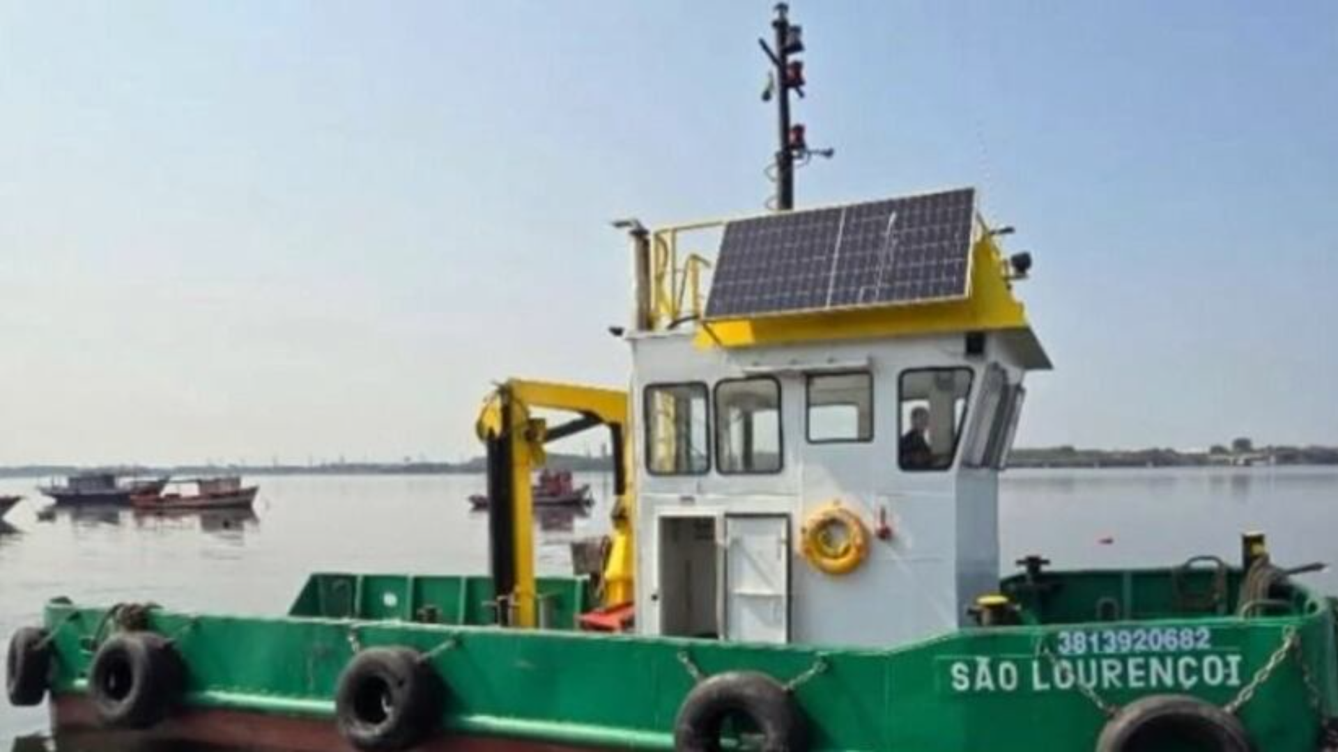 Naufrágio próximo à Ilha da Marambaia; dois barqueiros estão desaparecidos