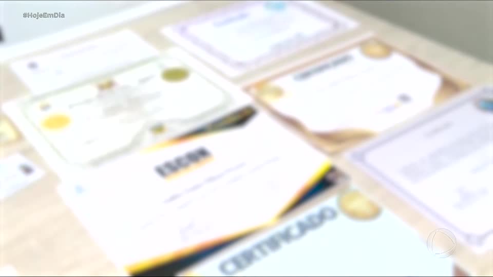 Pirataria chega à saúde: cresce venda de diplomas falsos usados por golpistas