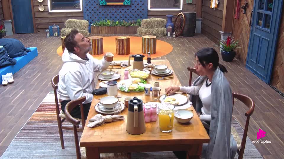 No Super Paiol, Fabiano celebra primeiro aniversário do neto: 'Meu guerreiro' | A Fazenda 17