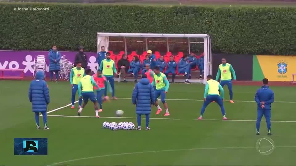 Ancelotti não dá pistas de time titular que joga contra o Senegal neste sábado (15)