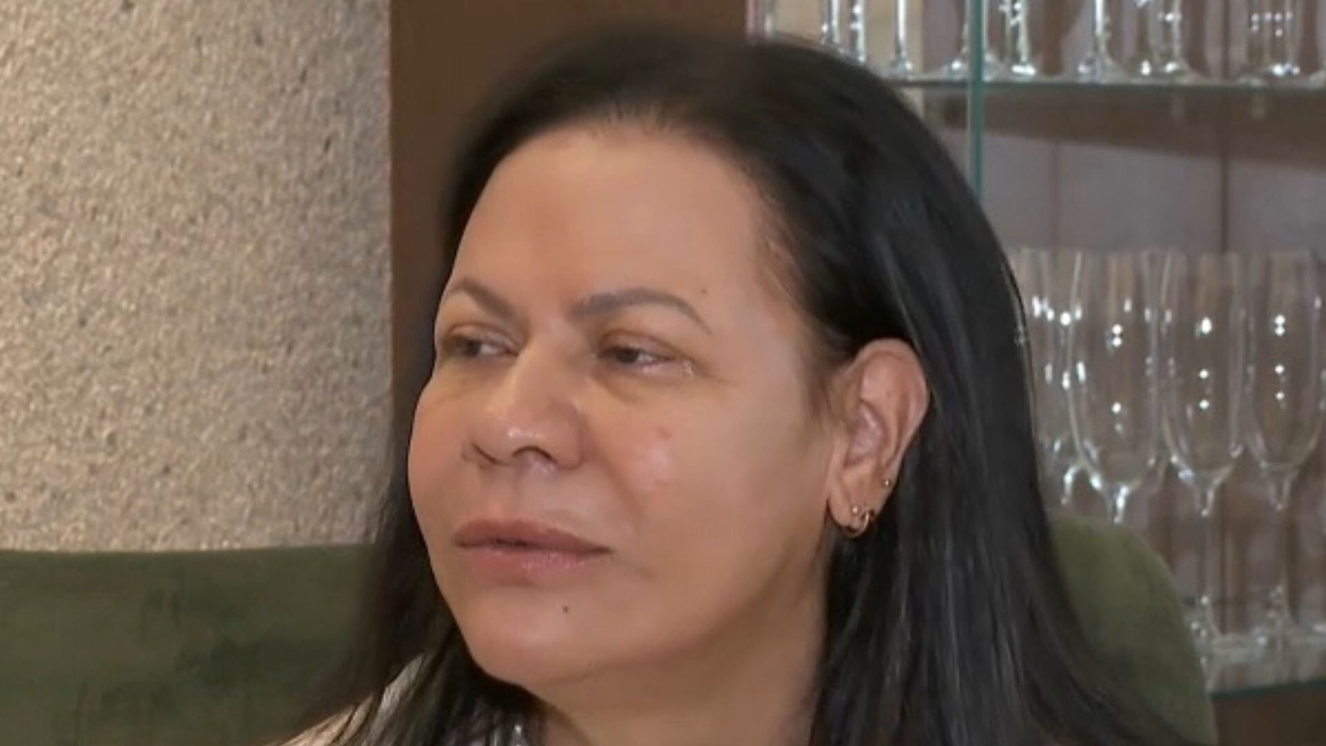 Exclusivo: mãe de Marília Mendonça fala sobre foto da cantora em bar aos 16 anos