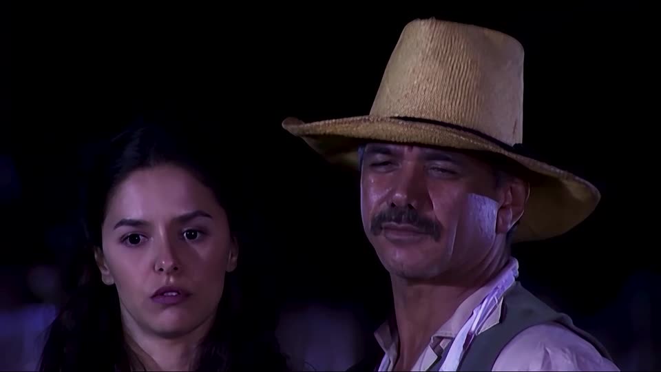 Isaura descobre que Leôncio vai invadir o quilombo | A Escrava Isaura