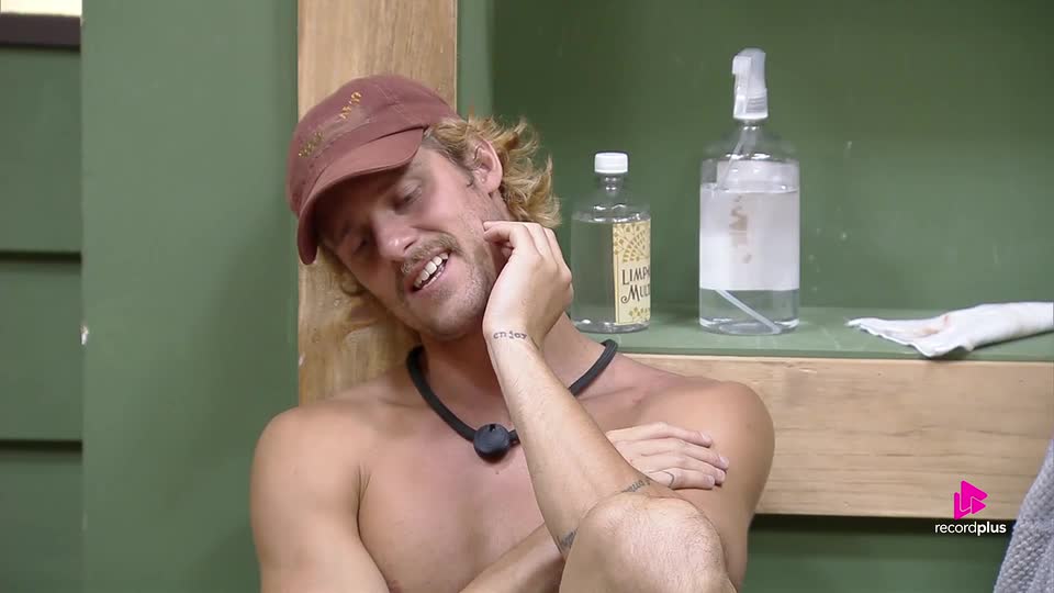 'A gente não precisa ter medo de ser quem a gente é', diz Matheus | A Fazenda 17