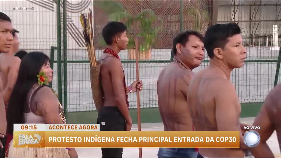 Protesto de indígenas fecha Pavilhão da COP30 em Belém