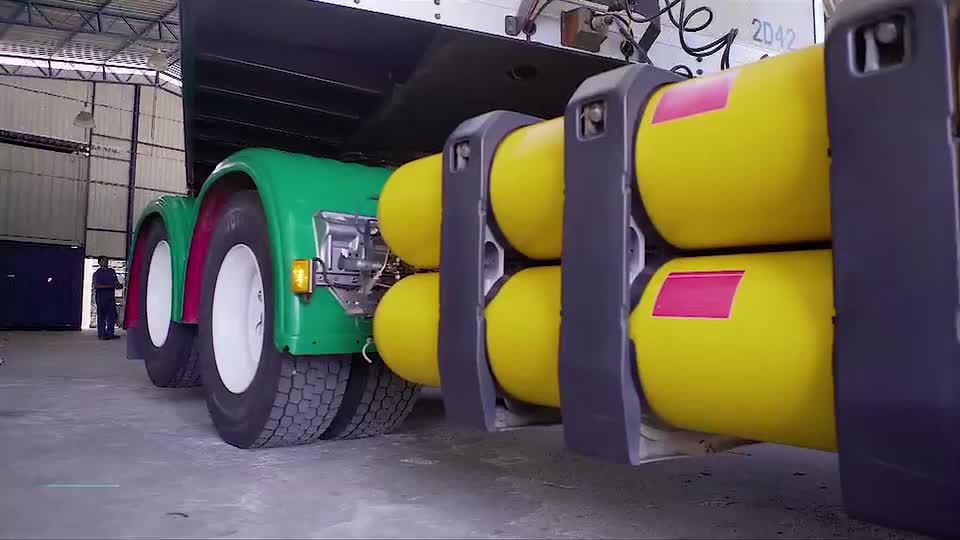 Brasil Caminhoneiro fala sobre o aumento de caminhões movidos a gás nas estradas neste sábado (15)