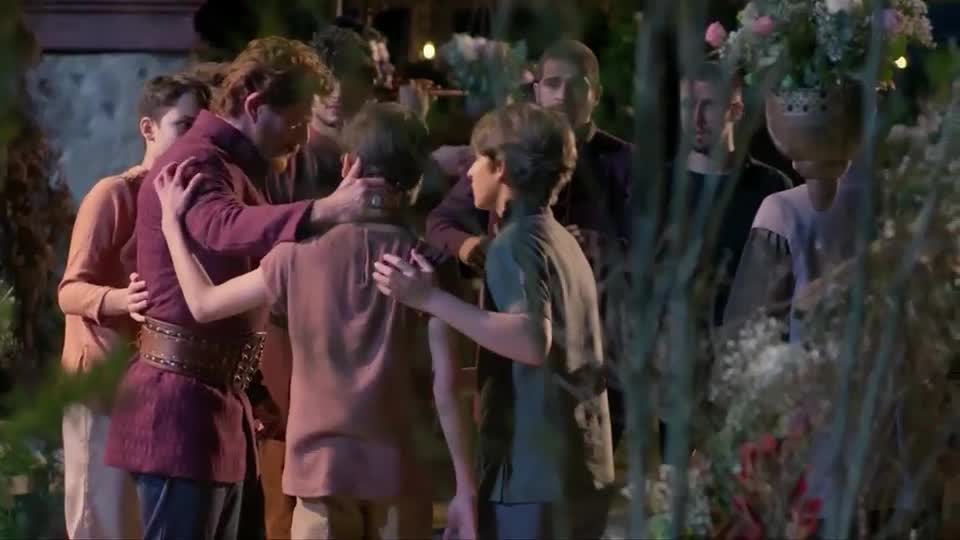 Davi tem mal-estar durante festa | Reis