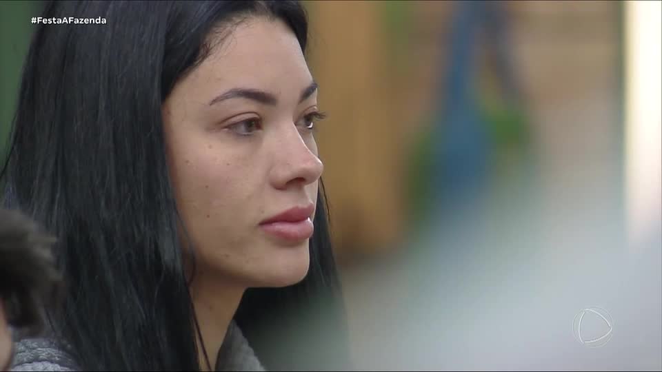 Rayane causa punição após não cumprir trato, e Saory reforça: 'Eu não vou limpar' | A Fazenda 17