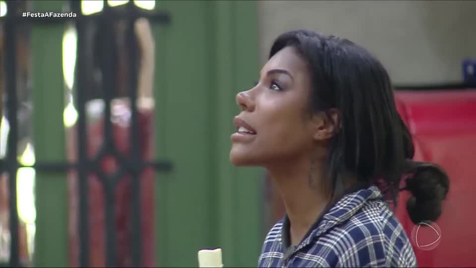 Carol 'suplica' por saída de Wallas do jogo, e peão rebate: 'Falsiane' | A Fazenda 17