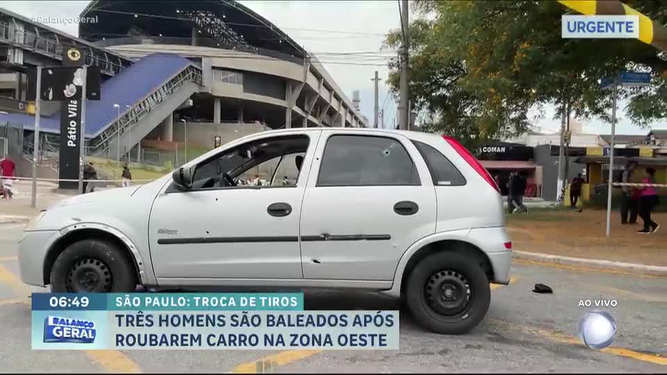 Bandidos roubam carro, trocam tiros com a polícia e um deles morre na zona oeste de São Paulo
