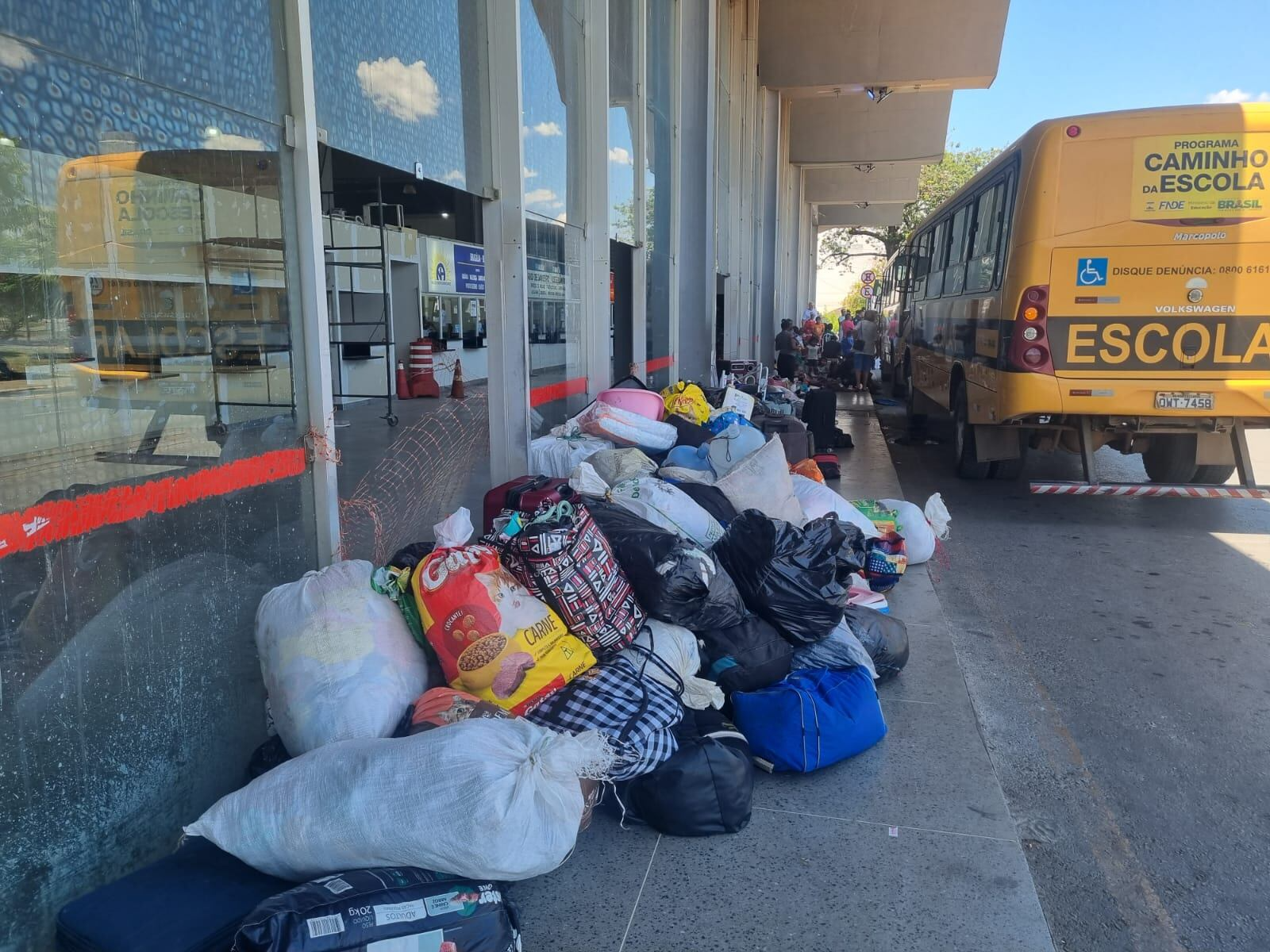 Cidade da Bahia encaminha 41 venezuelanos para Montes Claros (MG)
