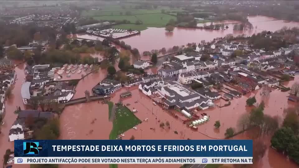 Tempestade mata três e deixa dezenas de feridos em Portugal