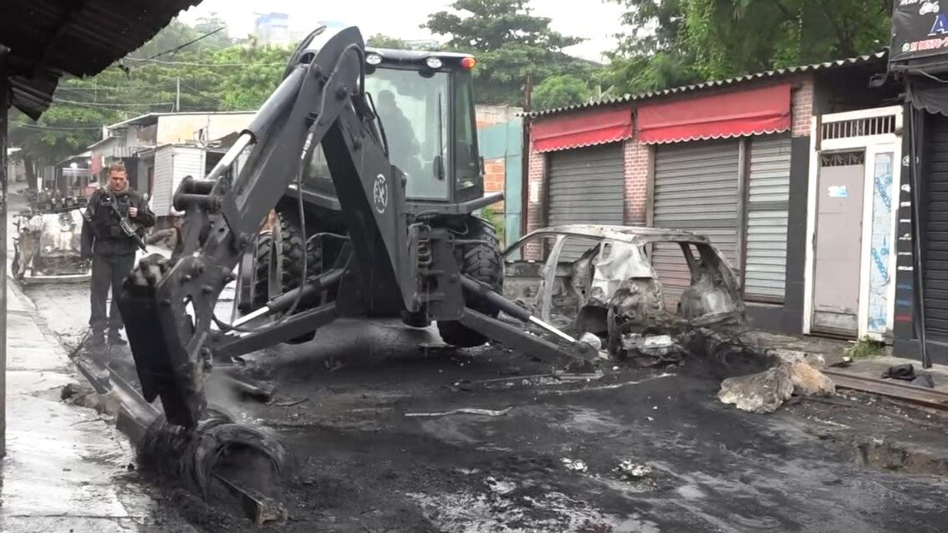 Operação Barricada Zero: Governo lança plano para remover barreiras em comunidades do RJ