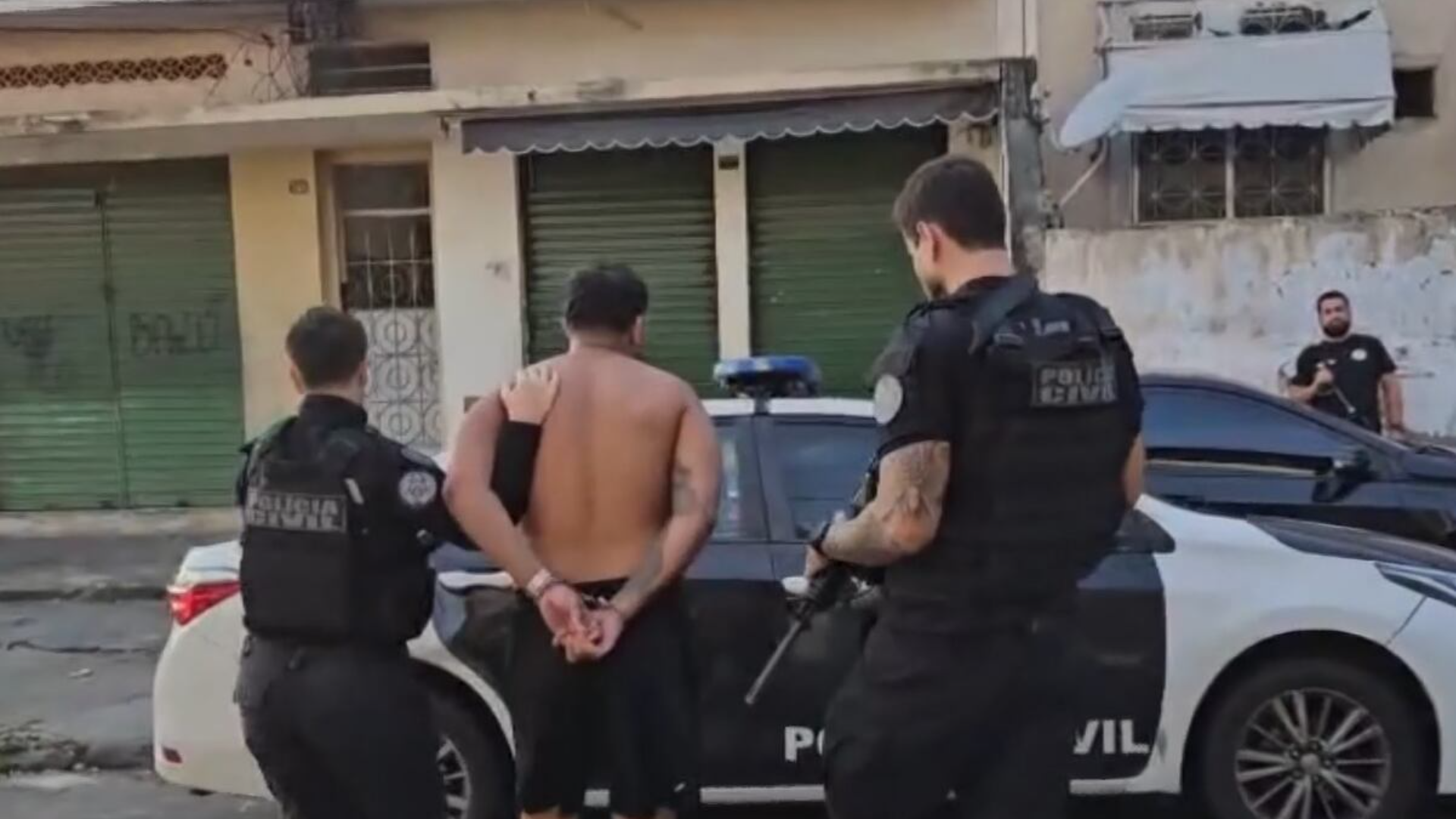 Operação da Polícia Civil prende homem apontado como 'Mentor das Barricadas' no Rio de Janeiro