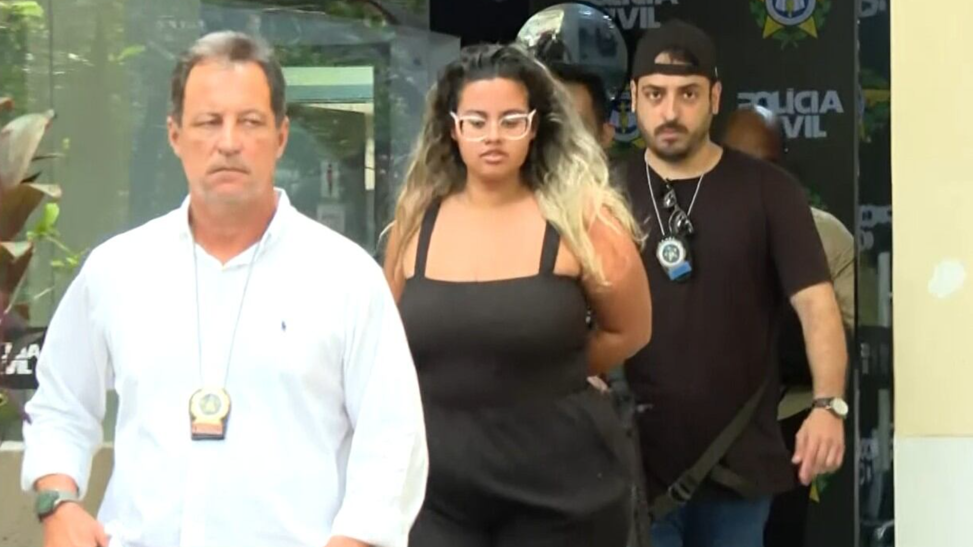 Caso Laís: mulher apontada como mandante do crime é transferida para presídio no Rio