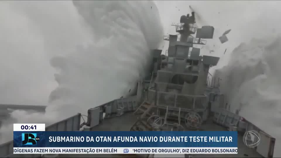 Submarino da OTAN afunda navio durante teste militar