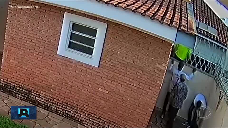 Quadrilha que roubou mais de R$ 10 milhões em joias e relógios de luxo é presa em SP