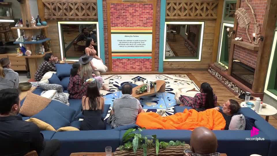 Peões recebem aviso surpresa durante a madrugada desta quarta-feira (19) | A Fazenda 17