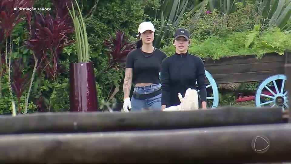 Rayane aponta erros de Saory e sugere: 'Parar de cuidar da vida dos outros' | A Fazenda 17