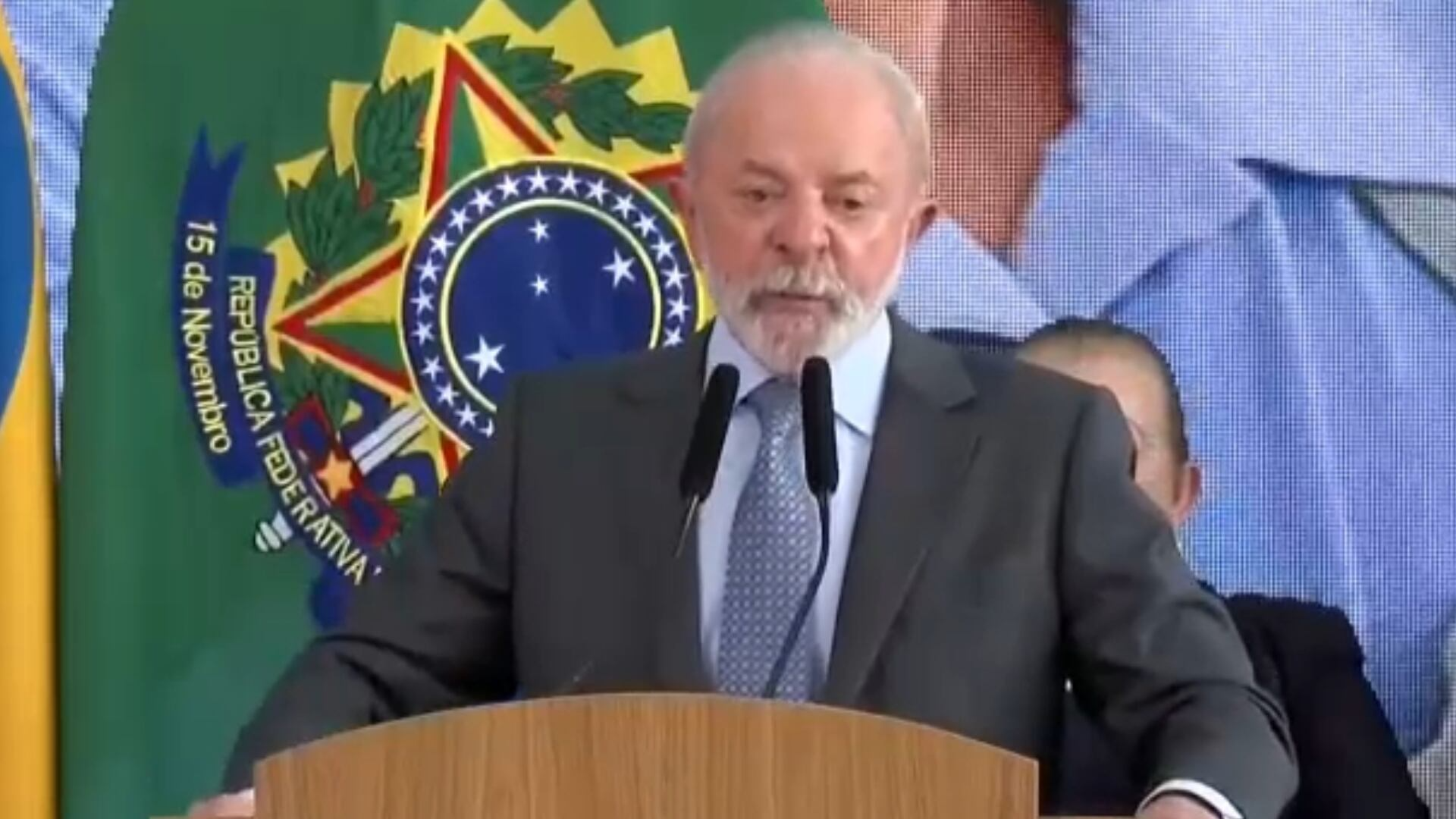 Lula sanciona lei que isenta de Imposto de Renda quem recebe até R$ 5.000