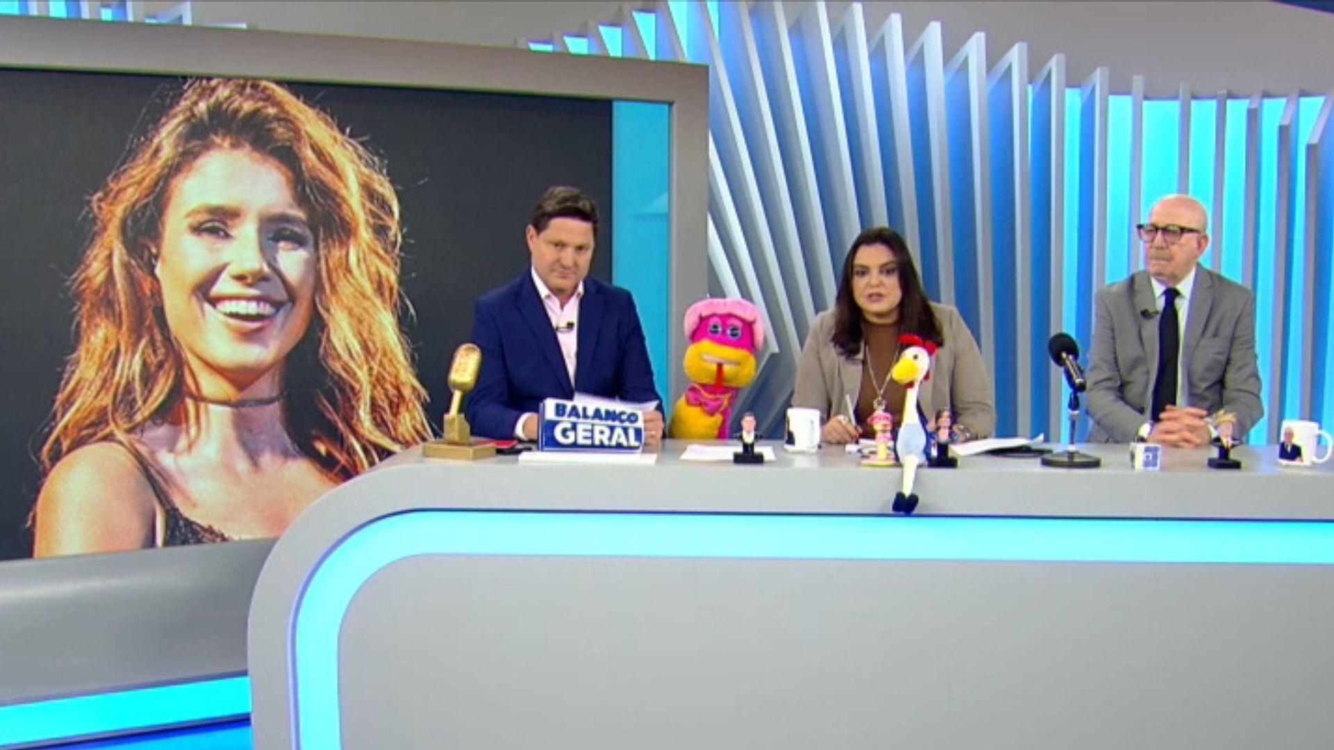 Paula Fernandes lança versão em português de música de Adele; ouça