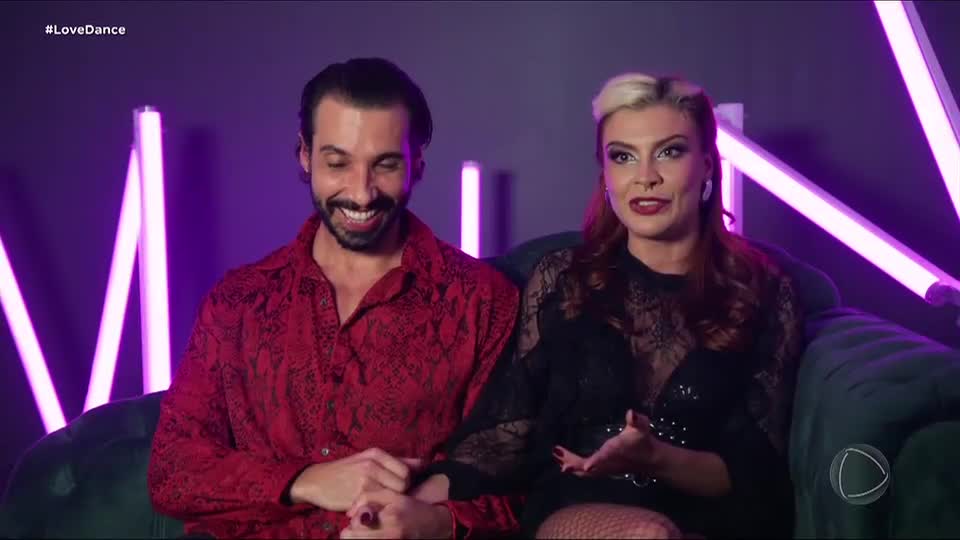 Química confirmada! Pedro e Mariana se escolhem no Love & Dance e já planejam passear com seus pets