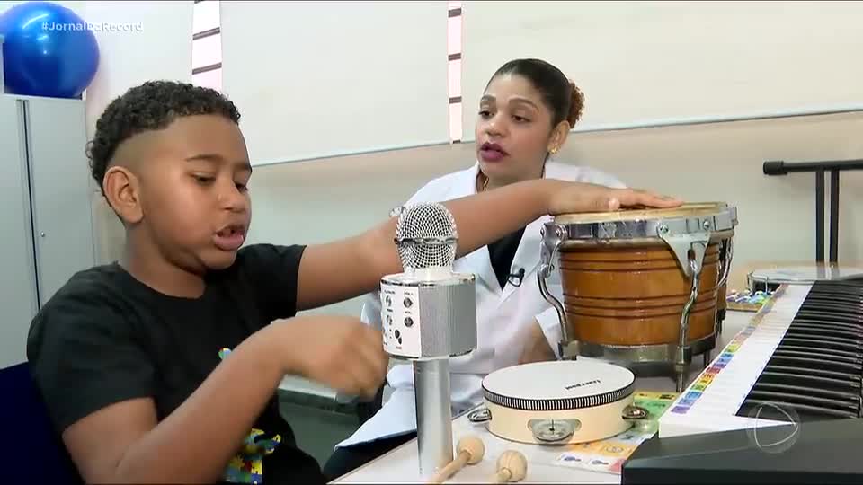 Mais de 1,2 famílias de crianças diagnosticadas com autismo recebem acompanhamento gratuito na ABADS