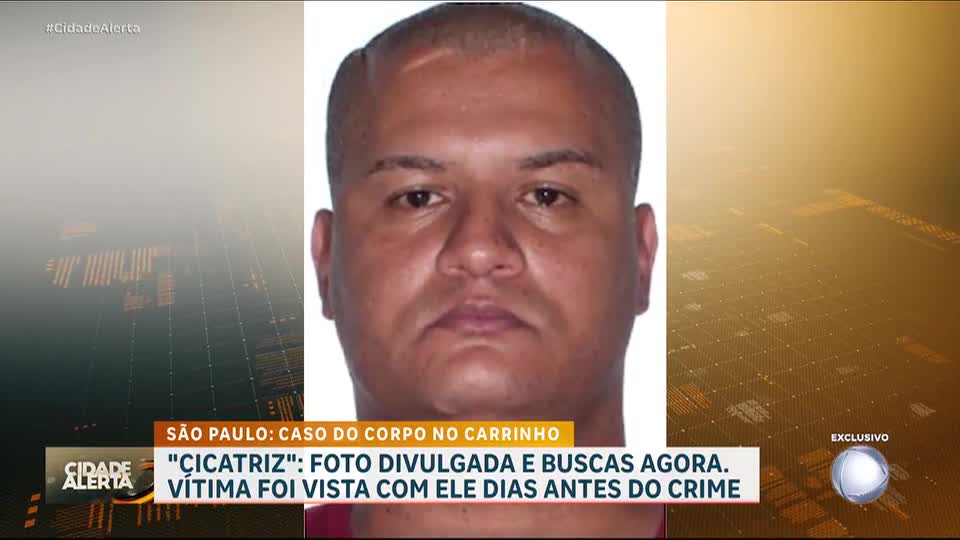 Homem visto carregando corpo de mulher em carrinho de supermercado é identificado