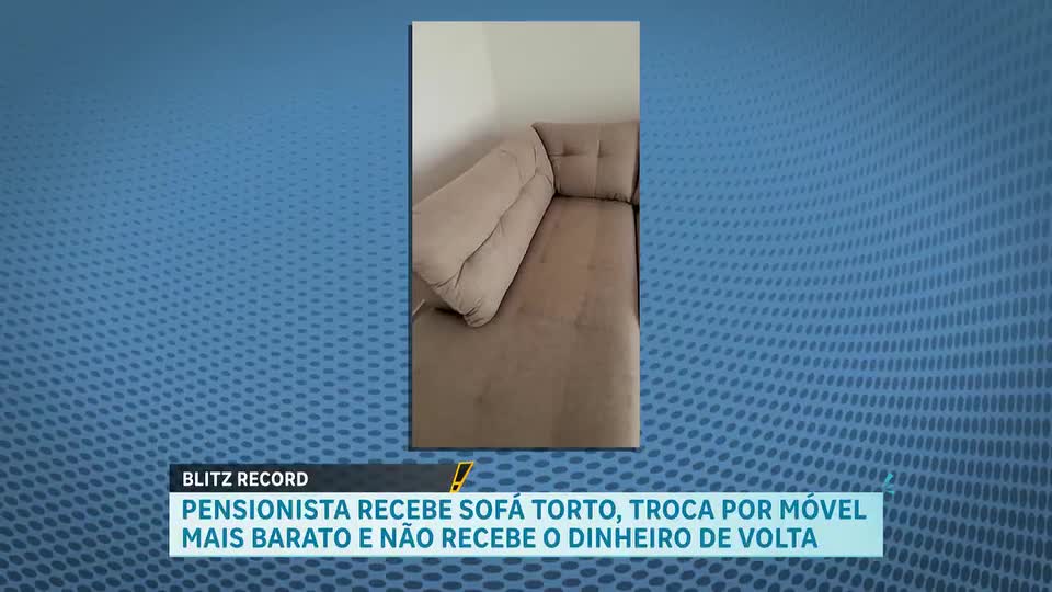 BLITZ RECORD: consumidora busca solução após receber sofá com defeitos