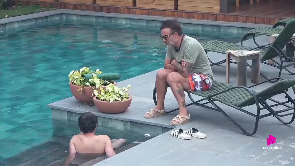 Fabiano aconselha Dudu a pedir perdão para Saory: 'Quer ouvir da sua boca' | A Fazenda 17