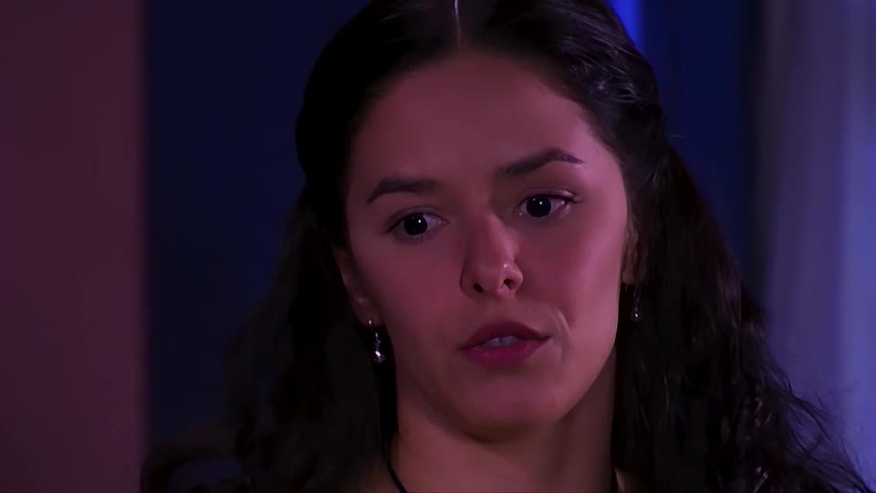 Isaura diz que quer viver uma nova vida por amor a Álvaro | A Escrava Isaura