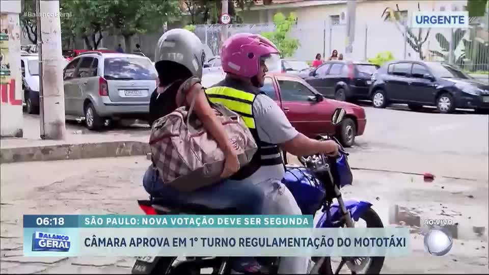 Vereadores de São Paulo aprovam em primeiro turno regulamentação do serviço de mototáxi