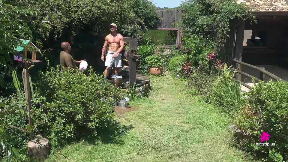 Sentindo-se perseguido, Mesquita desabafa sobre críticas: 'Ficam inventando desculpa' | A Fazenda 17