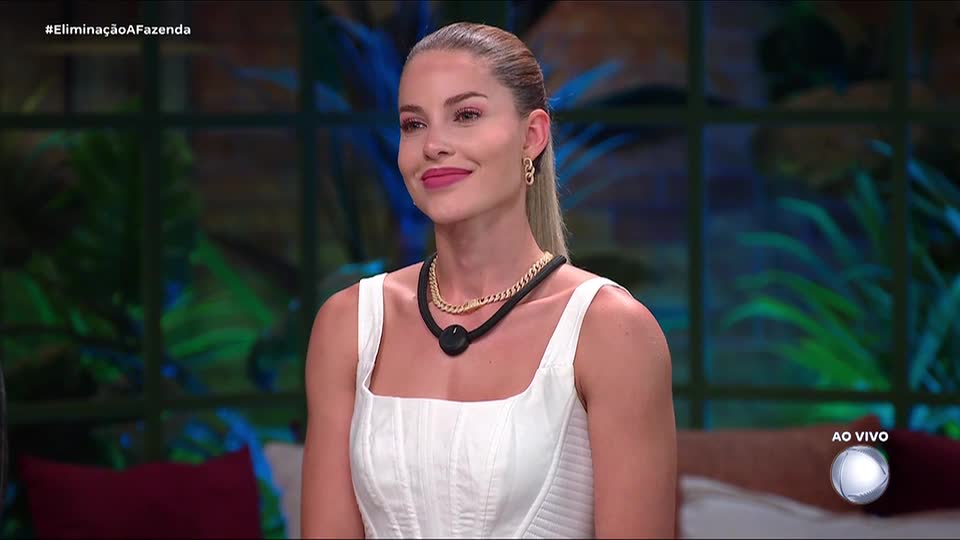 Saory se livra da Roça e volta para a Sede | A Fazenda 17