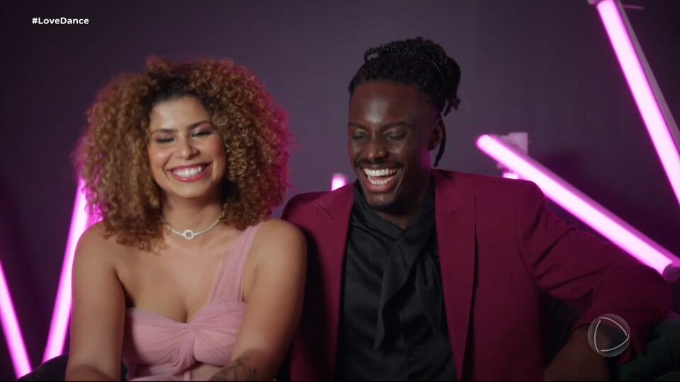 Paula se rende à conexão emocionante na dança e dá nova chance para Jonathan