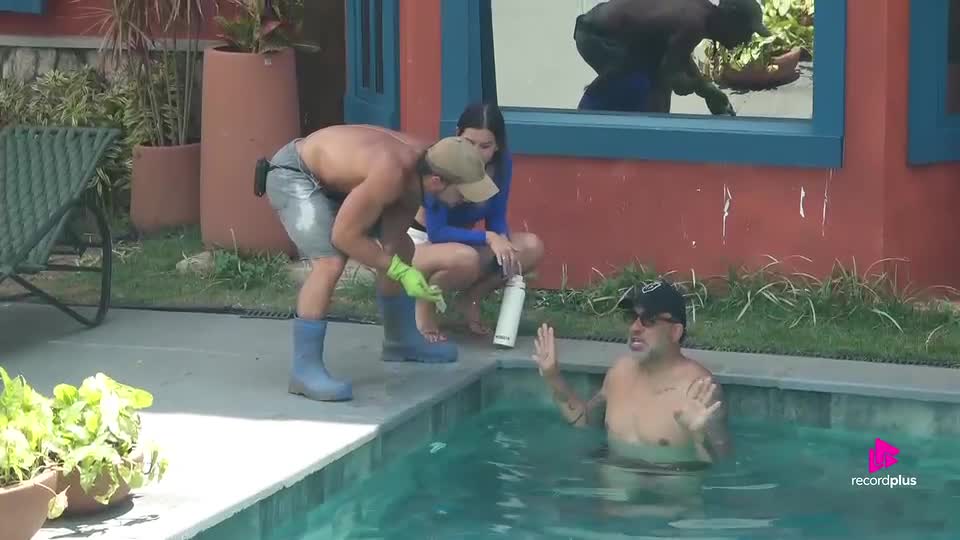 Luiz Mesquita se revolta com acusação íntima | A Fazenda 17