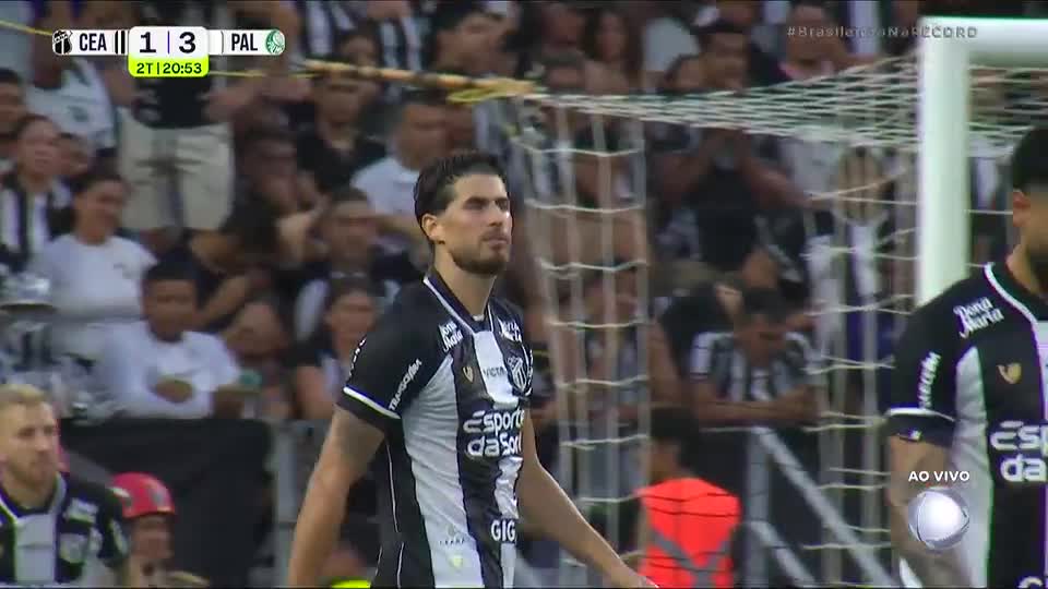 Pedro Raul fica com o gol aberto, mas perde chance incrível de manter Ceará no páreo
