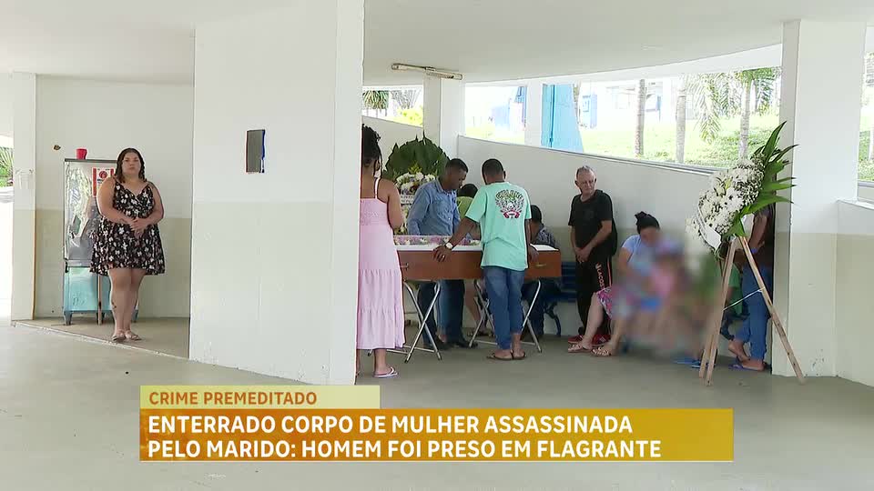 Corpo de mulher assassinada pelo marido é enterrado na Grande BH