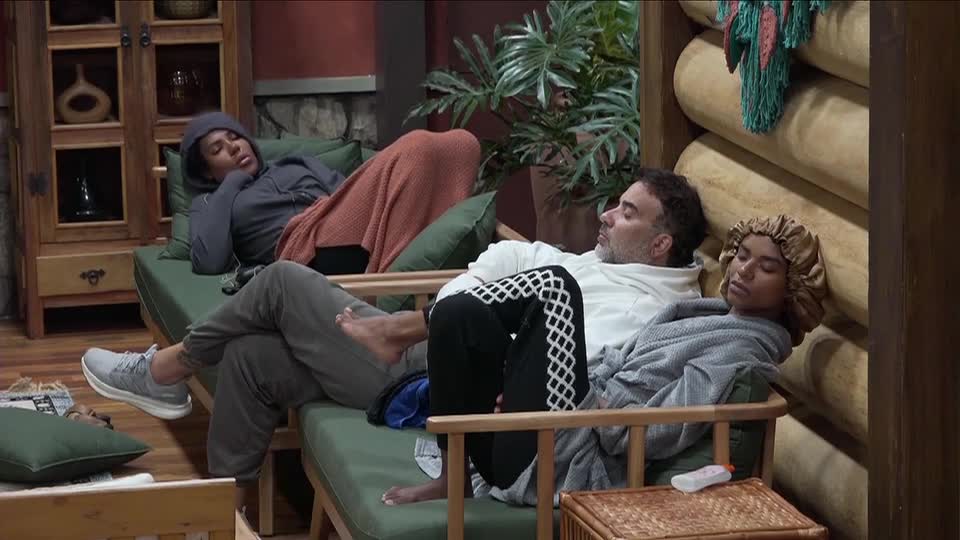 Fabiano demonstra cansaço: 'Chega uma hora que vai acabando nossa energia' | A Fazenda 17