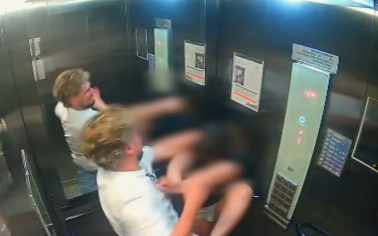 Vídeo flagra momento em que americano espanca namorada dentro de elevador no Rio