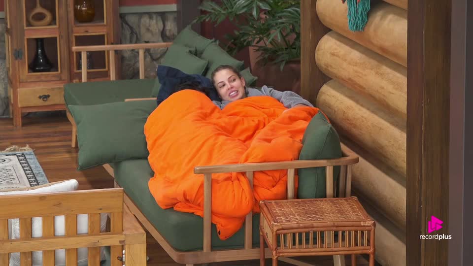 Saory planeja encurralar Mesquita na formação da Roça: 'Vai puxar a Duda?' | A Fazenda 17