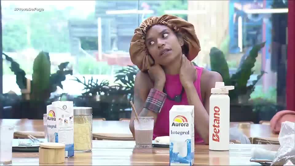 Kathy discute com Fabiano na cozinha: 'Tem que ter coerência' | A Fazenda 17