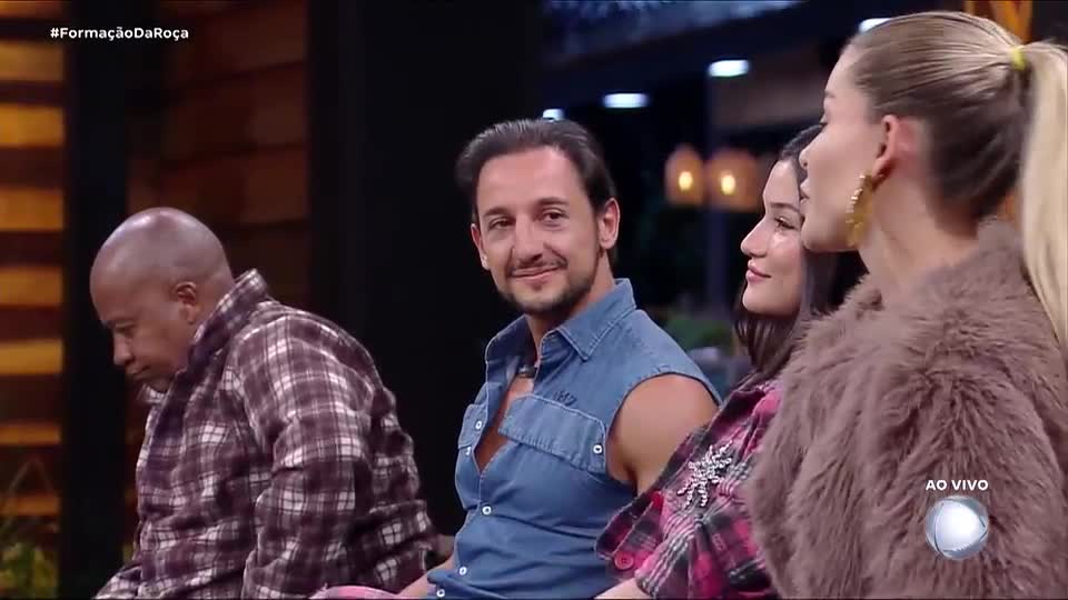 Saory Cardoso sobra no Resta Um e está na Roça | A Fazenda 17