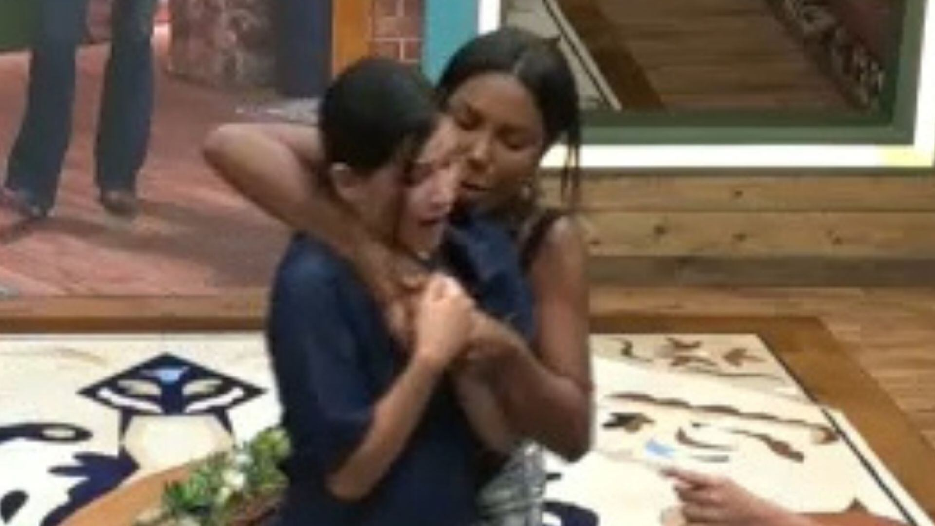 Veja a briga que causou a expulsão de Carol Lekker em A Fazenda 17