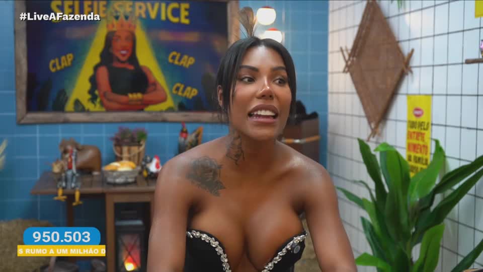 Carol dispara contra jogo de Duda: 'Veio aparecer depois de 70 dias' | Live do Eliminado