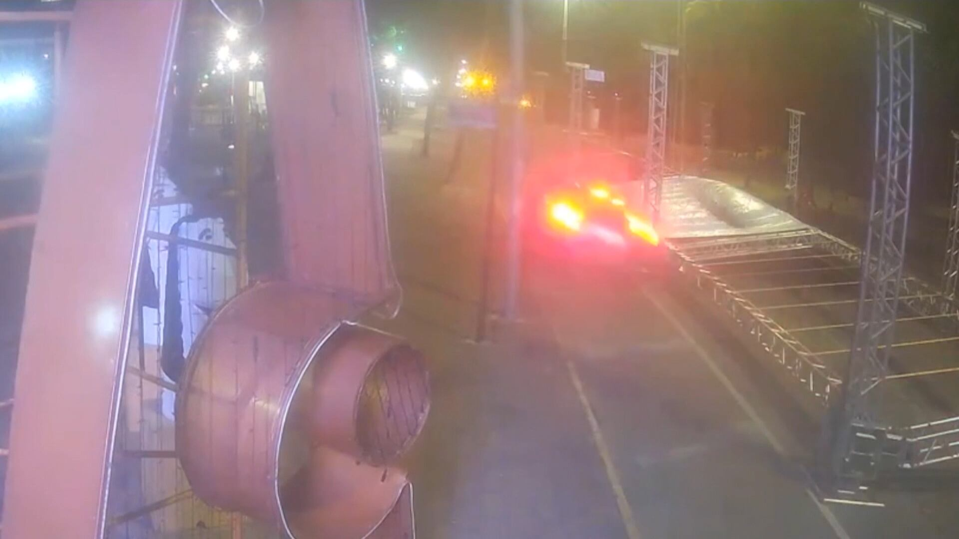 Carro em alta velocidade atinge trabalhador em Boa Viagem