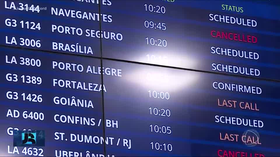 Centenas de voos são cancelados no país após vendaval que atingiu SP