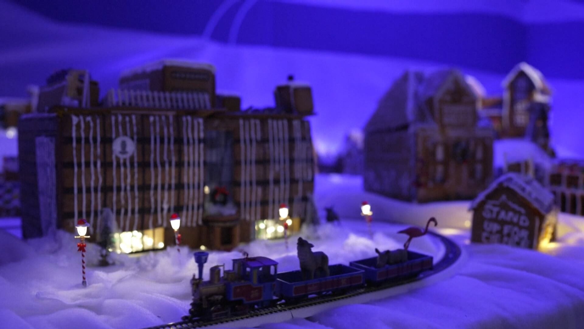 300 kg de massa de biscoito são transformados em metrópole em miniatura