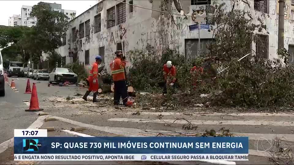 Terceiro dia de apagão em SP causa prejuízos a moradores e comerciantes