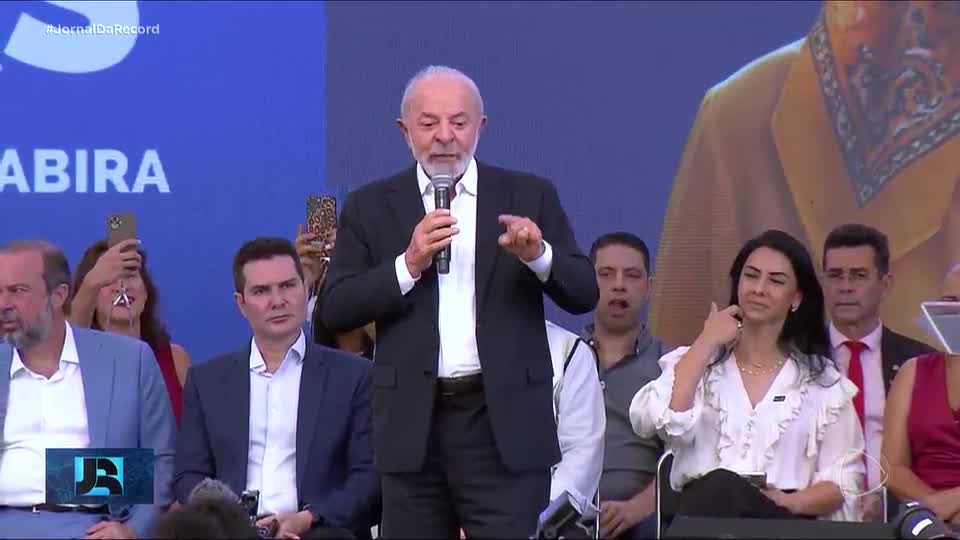Em MG, Lula anuncia investimentos para o tratamento contra o câncer